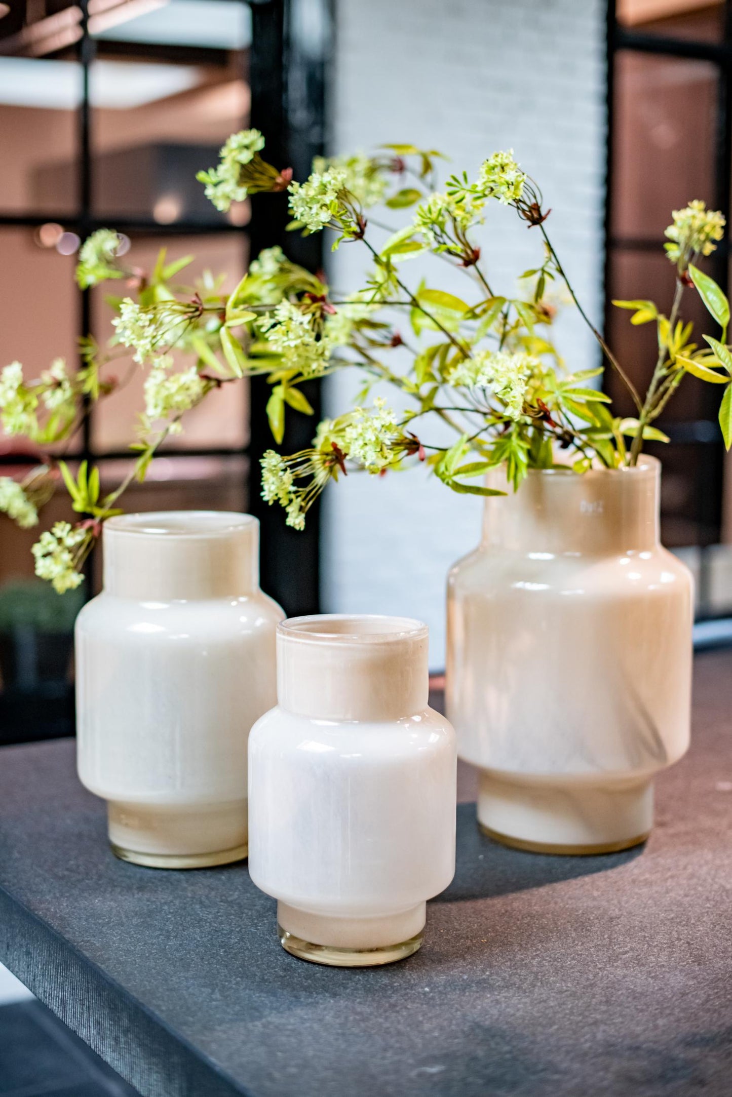 VASE ROKKO - H26 D18 cm - BEIGE Colour by DutZ