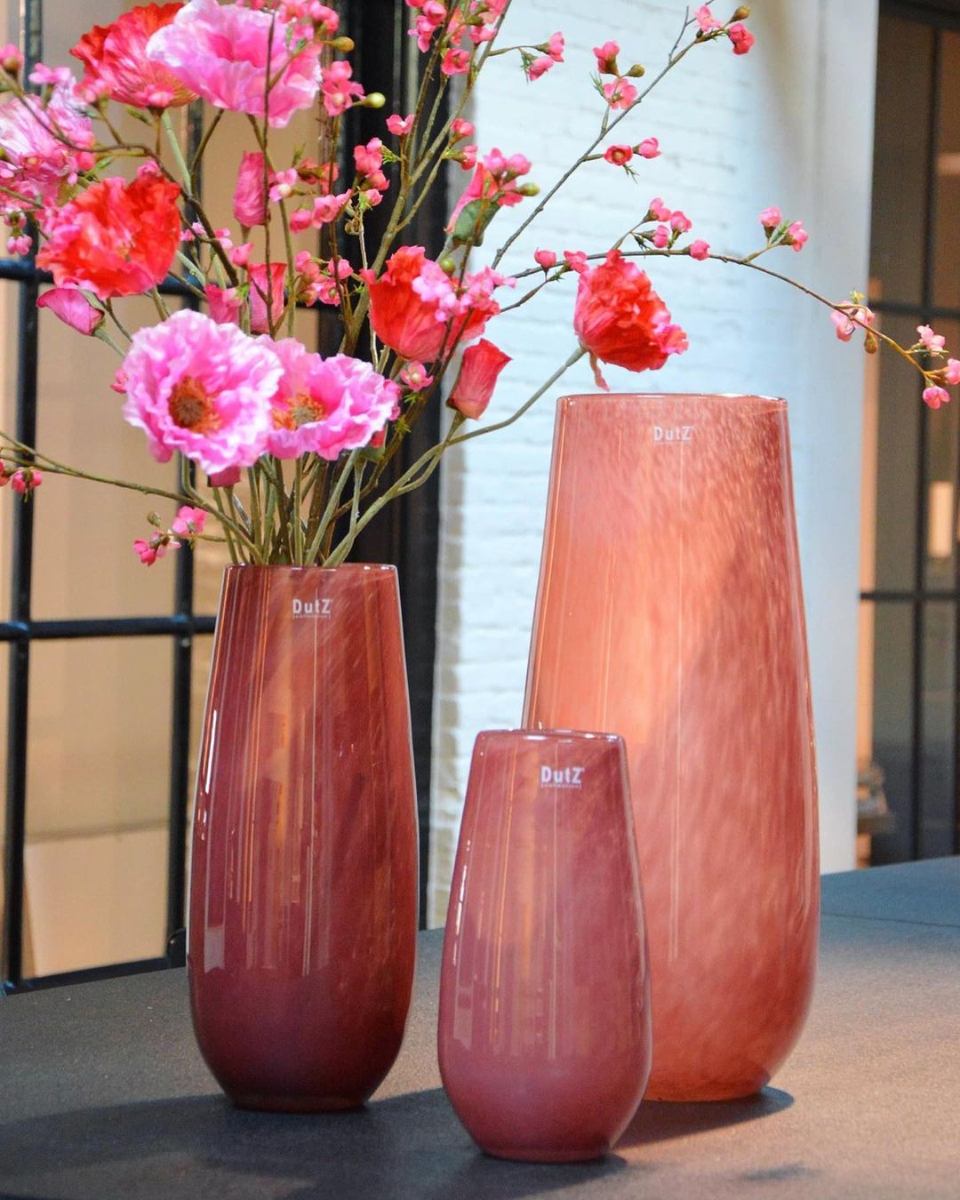 VASE ROBERT - CRANBERRY Colour by DutZ - Lowlands Design