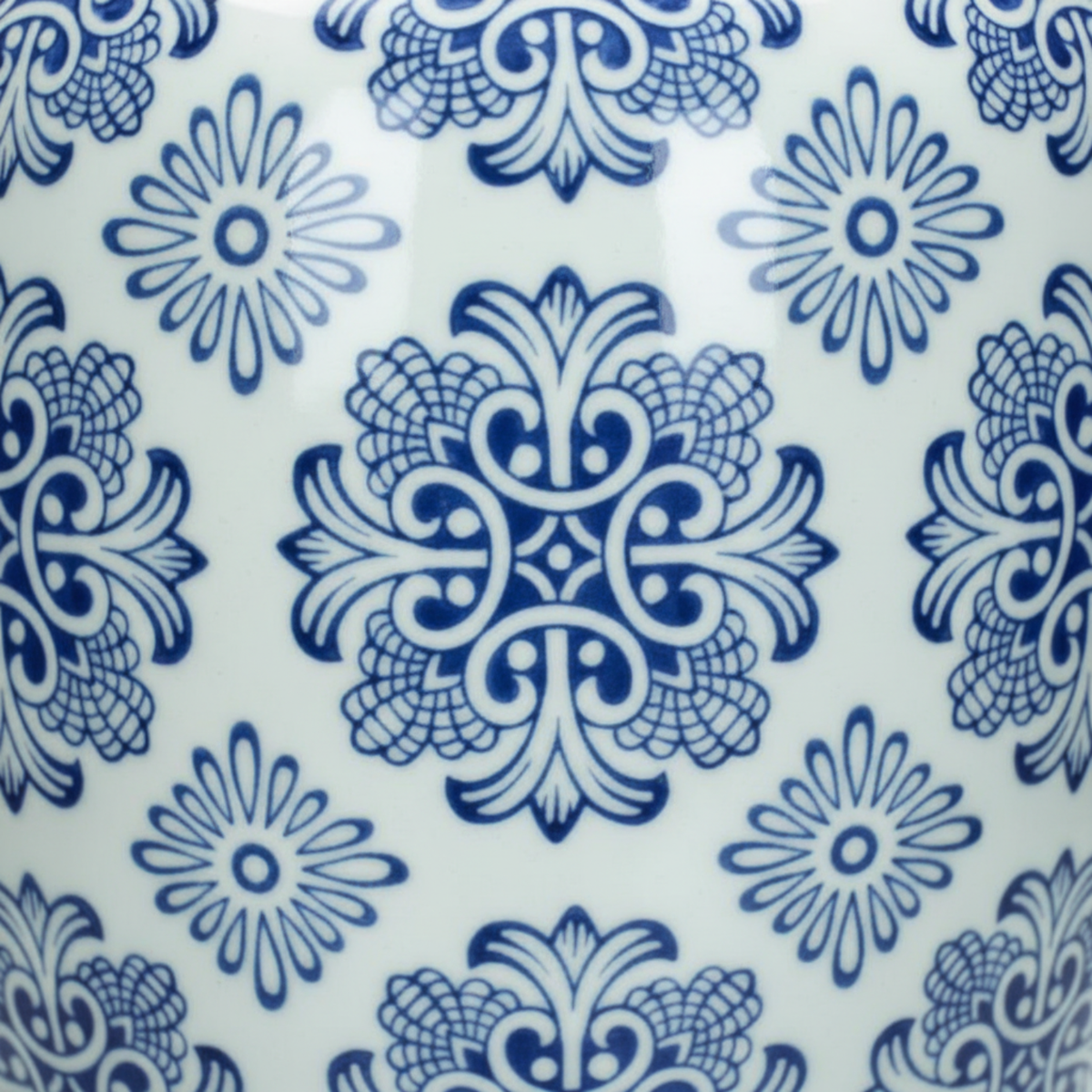 Lowlands Design flower vase blue white ceramic delftsblauw with an intricate floral pattern