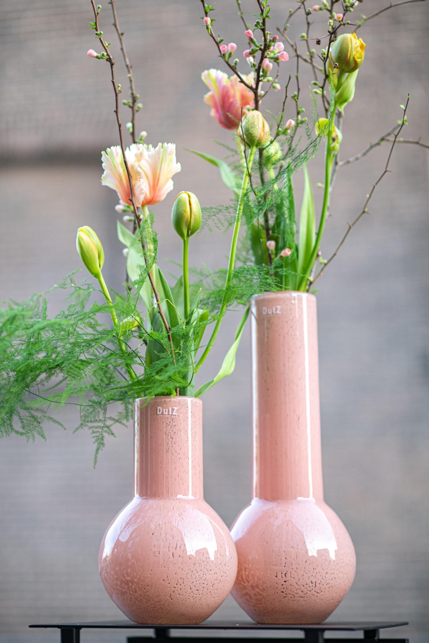 Lowlands Design Glass Flowervase - Stylish Centrepiece in pink with fresh flowers for elegant decor